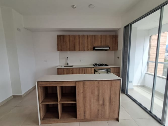 Apartamento de 3 alcobas en venta en Tres Esquinas, Sabaneta, 78 m² · foto 6 de 21