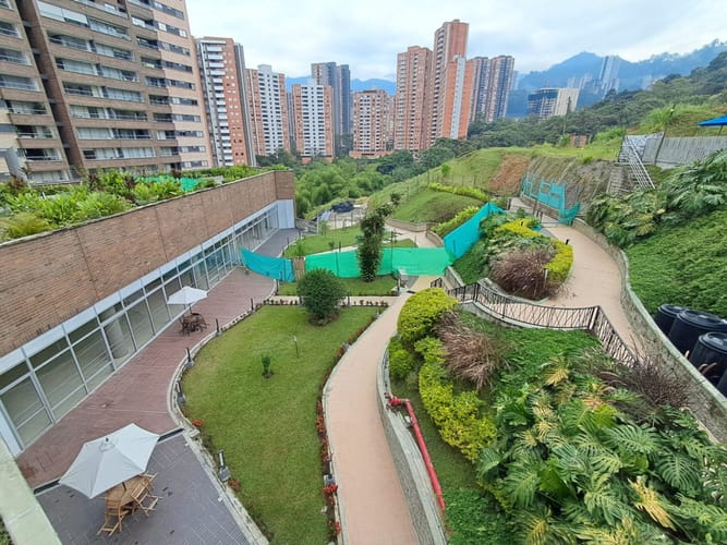 Apartamento de 3 alcobas en venta en Tres Esquinas, Sabaneta, 78 m² · foto 14 de 21
