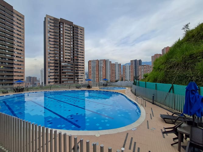 Apartamento de 3 alcobas en venta en Tres Esquinas, Sabaneta, 78 m² · foto 15 de 21