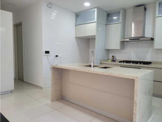 Casa de 5 alcobas en arriendo en Villa Santos, Barranquilla, 350 m² · foto 2 de 24