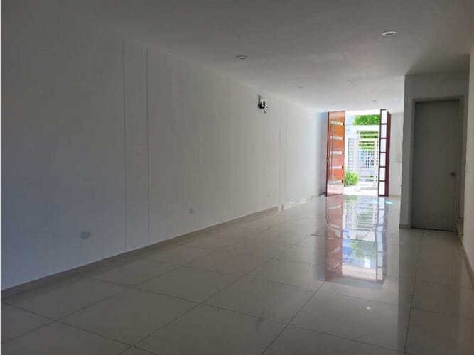 Casa de 5 alcobas en arriendo en Villa Santos, Barranquilla, 350 m² · foto 3 de 24