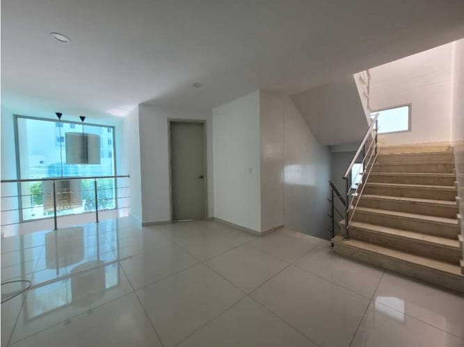 Casa de 5 alcobas en arriendo en Villa Santos, Barranquilla, 350 m² · foto 6 de 24