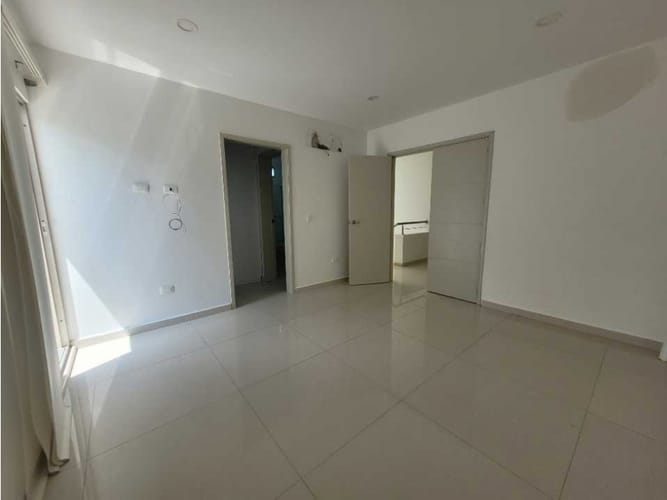 Casa de 5 alcobas en arriendo en Villa Santos, Barranquilla, 350 m² · foto 19 de 24