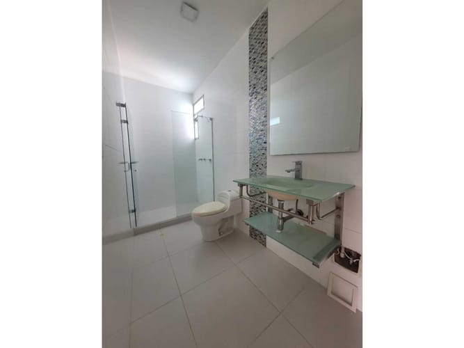 Casa de 5 alcobas en arriendo en Villa Santos, Barranquilla, 350 m² · foto 22 de 24