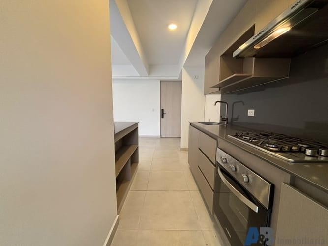 Apartamento de 3 alcobas en arriendo en Otraparte, Envigado, 90 m² · foto 2 de 17