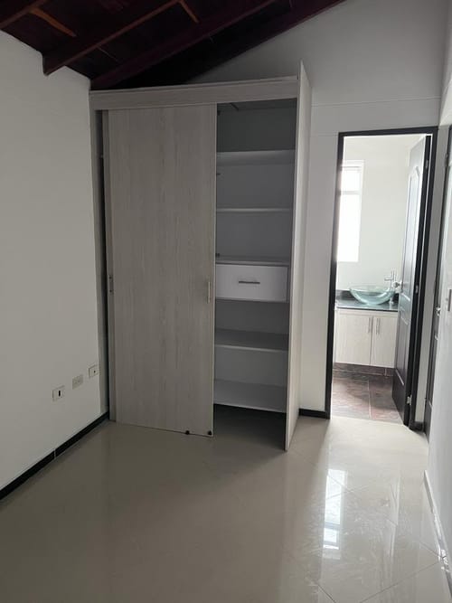 Apartamento de 3 alcobas en venta en Mayorca, Sabaneta, 57 m² · foto 9 de 24
