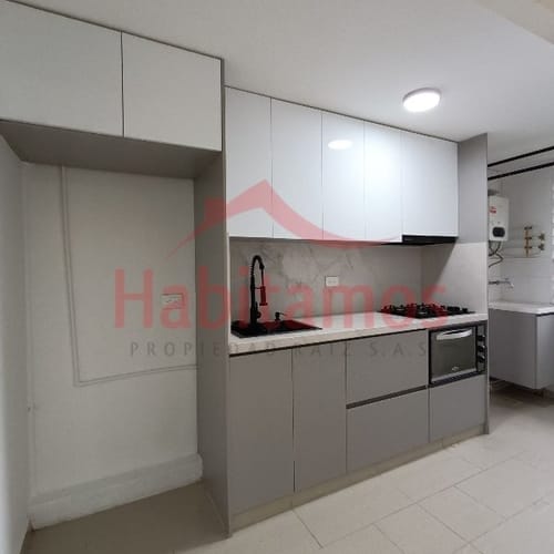 Apartamento de 3 alcobas en arriendo en Boston, Medellín, 56 m² · foto 2 de 18