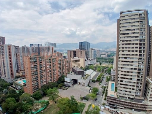 Apartamento de 2 alcobas en arriendo en Ciudad Del Río, Medellín, 74 m² · foto 8 de 17