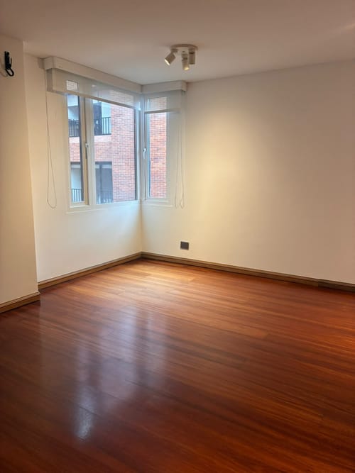 Apartamento de 3 alcobas en arriendo en Los Rosales, Bogotá, 197 m² · foto 6 de 11