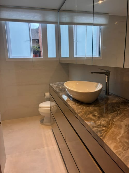 Apartamento de 3 alcobas en arriendo en Los Rosales, Bogotá, 197 m² · foto 7 de 11