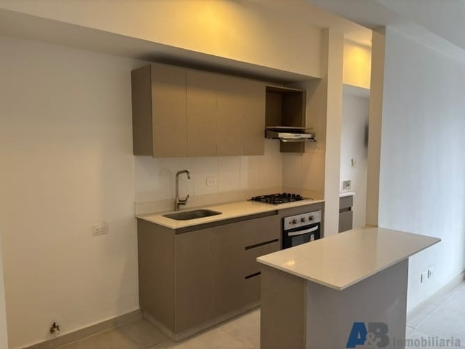 Apartamento de 3 alcobas en arriendo en Las Vegas, Envigado, 80 m² · foto 3 de 17