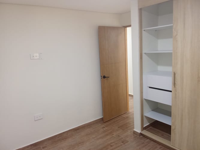 Apartamento de 2 alcobas en arriendo en Caicedo, Medellín, 78 m² · foto 2 de 10