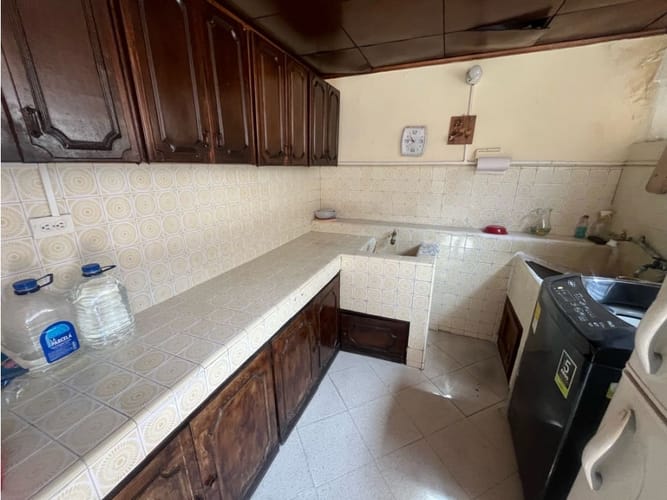 Local en arriendo en Mesa, Envigado, 230 m² · foto 2 de 8