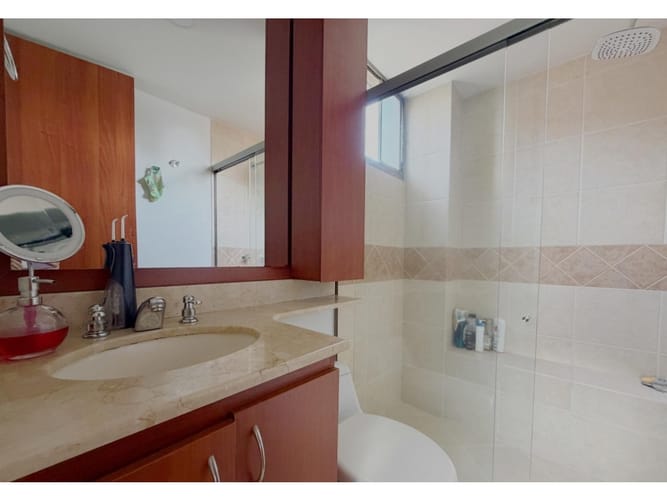 Apartamento de 2 alcobas en venta en El Poblado, Medellín, 121 m² · foto 13 de 13