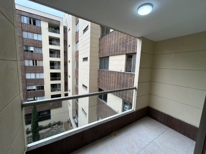 Apartamento de 3 alcobas en arriendo en Zuñiga, Envigado, 84 m² · foto 8 de 18