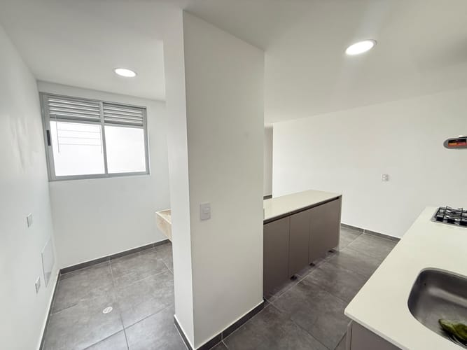 Apartamento de 3 alcobas en arriendo en Aves Maria, Sabaneta, 85 m² · foto 3 de 17