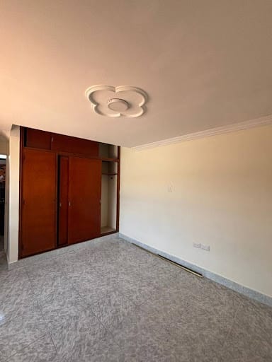 Casa de 6 alcobas en venta en La America, Medellín, 218 m² · foto 12 de 24