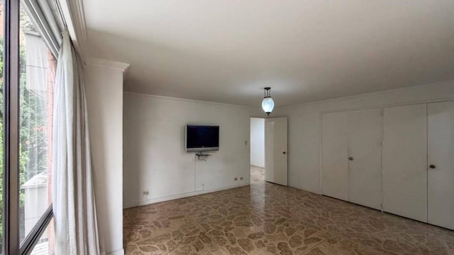 Apartamento de 3 alcobas en venta en La Florida, Medellín, 217 m² · foto 12 de 16