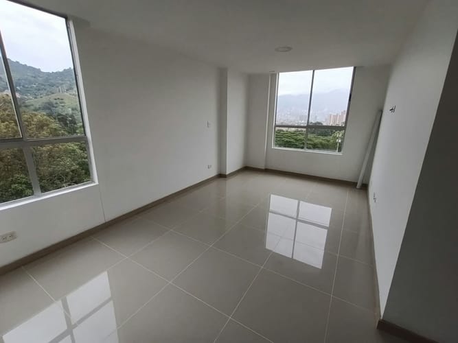 Apartamento de 2 alcobas en arriendo en Ditaires, Itagüí, 90 m² · foto 11 de 13