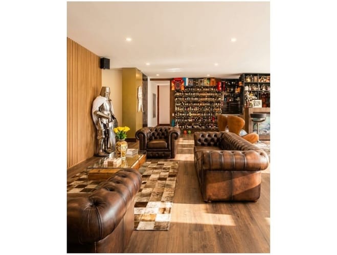 Apartamento de 3 alcobas en venta en Chico, Bogotá, 210 m² · foto 3 de 10