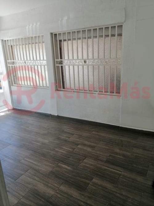 Casa de 9 alcobas en venta en Patios Centro, Los Patios, 270 m² · foto 2 de 24