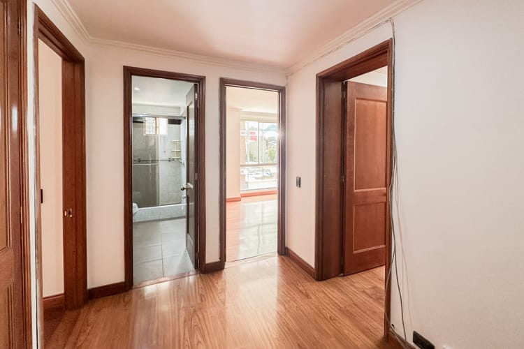 Apartamento de 3 alcobas en venta en Chico Norte, Bogotá, 163 m² · foto 10 de 21
