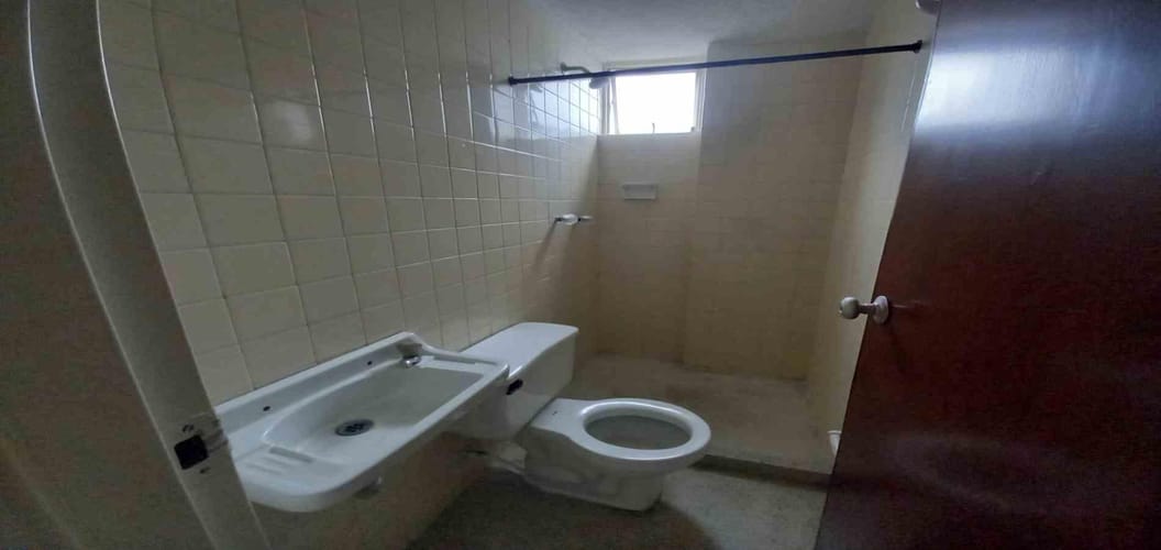 Apartamento de 4 alcobas en arriendo en La Rambla, Bogotá, 98 m² · foto 10 de 23