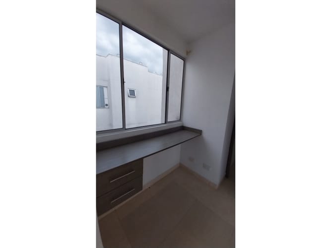 Apartamento de 2 alcobas en arriendo en Cr. Los Naranjos, Jamundí, 56 m² · foto 8 de 13