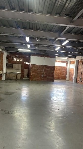 Bodega en arriendo en San Jose Obrero, Bello, 220 m² · foto 4 de 17
