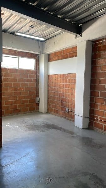 Bodega en arriendo en San Jose Obrero, Bello, 220 m² · foto 12 de 17