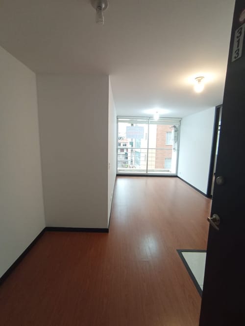 Apartaestudio en arriendo en San Antonio Nor - Occidental, Bogotá, 40 m² · foto 3 de 9