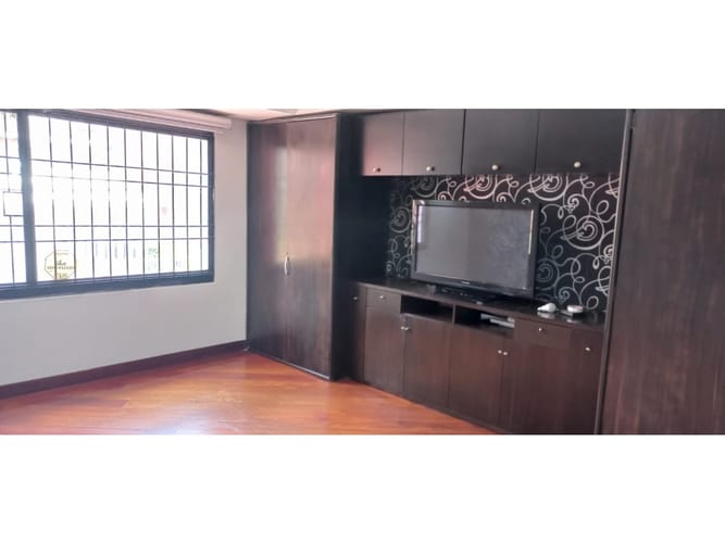 Casa de 3 alcobas en venta en Santa Paula, Bogotá, 285 m² · foto 10 de 24