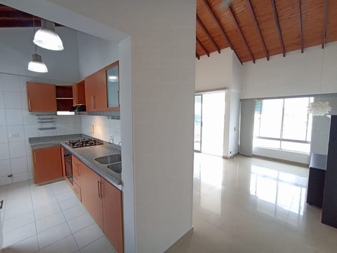 Apartamento de 3 alcobas en arriendo en Ciudad Jardin, Cali, 115 m² · foto 2 de 24