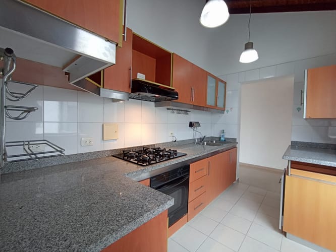 Apartamento de 3 alcobas en arriendo en Ciudad Jardin, Cali, 115 m² · foto 5 de 24