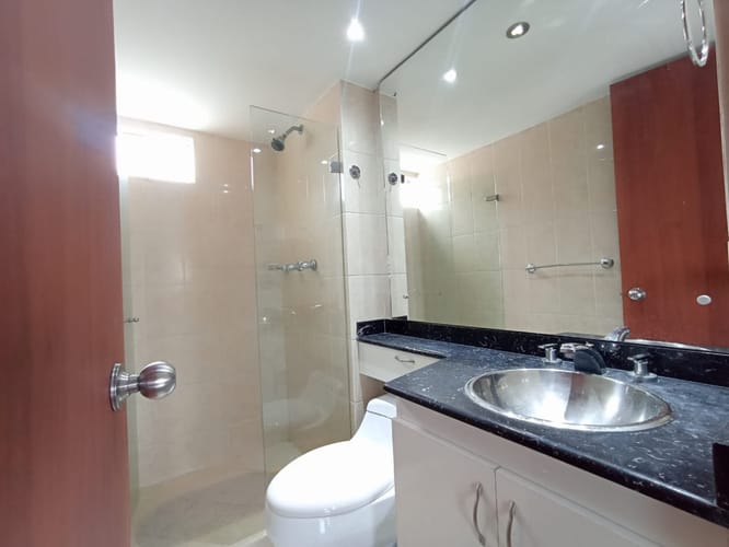 Apartamento de 3 alcobas en arriendo en Ciudad Jardin, Cali, 115 m² · foto 16 de 24