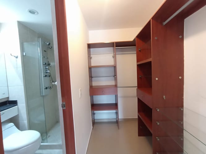 Apartamento de 3 alcobas en arriendo en Ciudad Jardin, Cali, 115 m² · foto 23 de 24