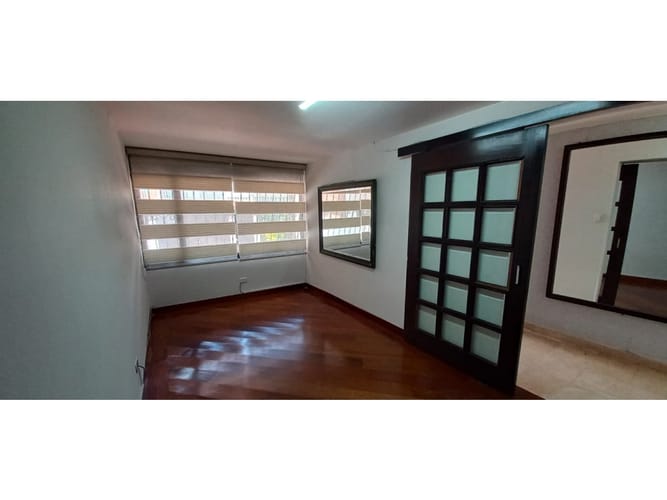 Casa de 3 alcobas en venta en Santa Paula, Bogotá, 285 m² · foto 17 de 24
