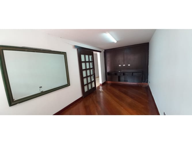 Casa de 3 alcobas en venta en Santa Paula, Bogotá, 285 m² · foto 18 de 24