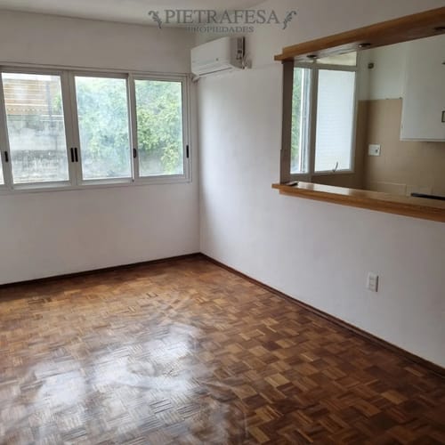 Apartamento en alquiler, 2 dormitorios, 1 baño, terraza lavadero. Punta Carretas. · Foto 2