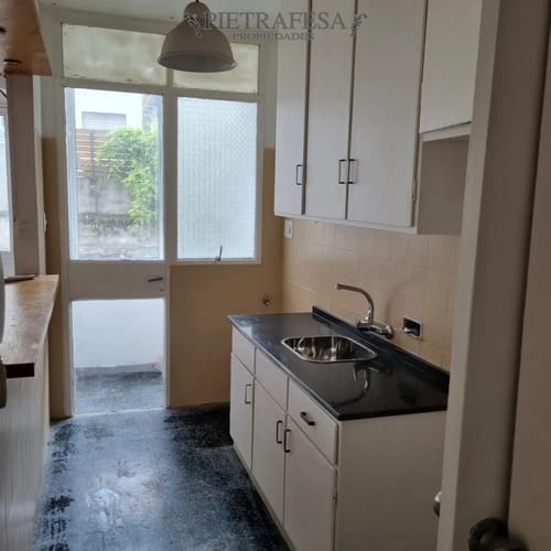 Apartamento en alquiler, 2 dormitorios, 1 baño, terraza lavadero. Punta Carretas. · Foto 4