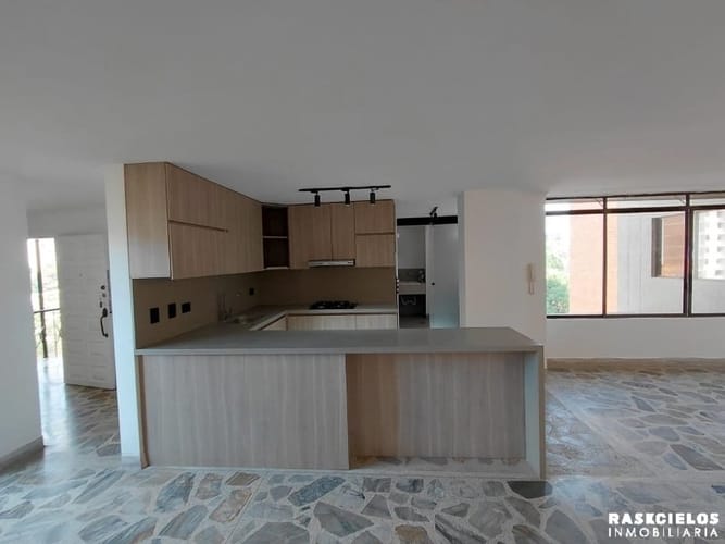Apartamento de 3 alcobas en arriendo en Conquistadores, Medellín, 120 m² · foto 7 de 24