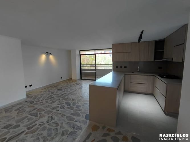 Apartamento de 3 alcobas en arriendo en Conquistadores, Medellín, 120 m² · foto 8 de 24