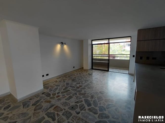 Apartamento de 3 alcobas en arriendo en Conquistadores, Medellín, 120 m² · foto 11 de 24