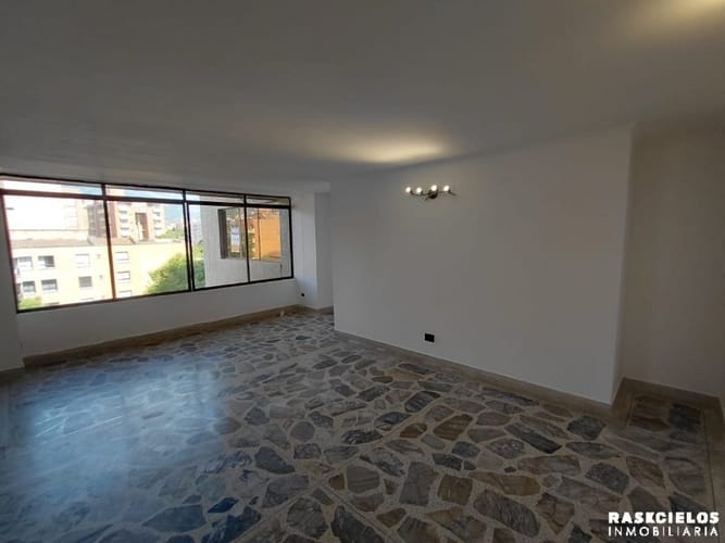 Apartamento de 3 alcobas en arriendo en Conquistadores, Medellín, 120 m² · foto 12 de 24