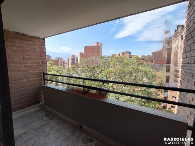Apartamento de 3 alcobas en arriendo en Conquistadores, Medellín, 120 m² · foto 23 de 24