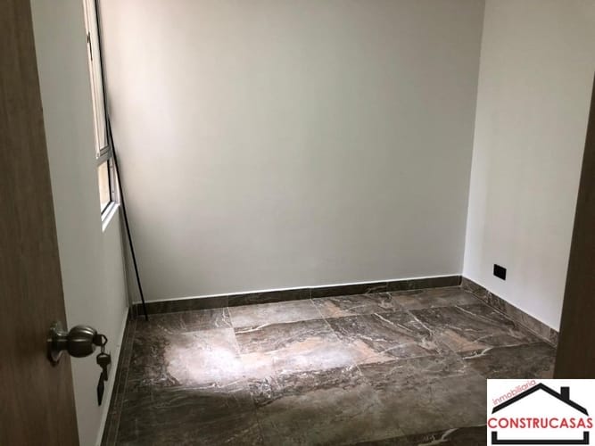 Apartamento de 2 alcobas en arriendo en La Navarra, Bello, 52 m² · foto 9 de 24