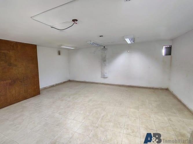 Casa de 6 alcobas en arriendo en La Aguacatala, Medellín, 300 m² · foto 3 de 19