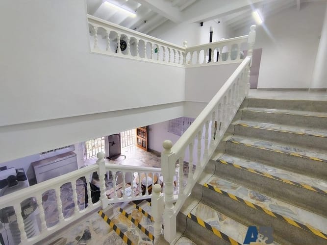 Casa de 6 alcobas en arriendo en La Aguacatala, Medellín, 300 m² · foto 5 de 19