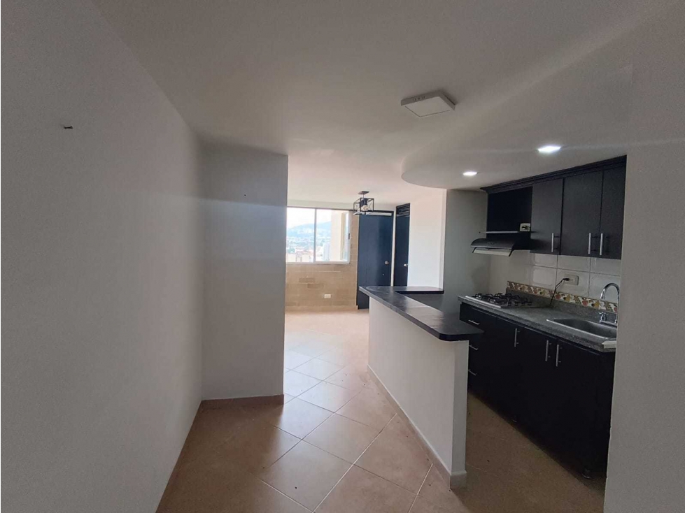 Apartaestudio en arriendo en Colon, Medellín, 40 m² · foto 2 de 18