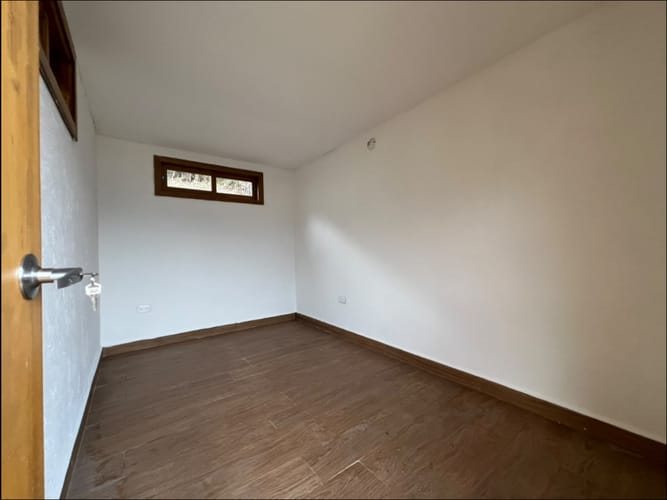Casa de 3 alcobas en arriendo en Las Antillas, Envigado, 240 m² · foto 15 de 18